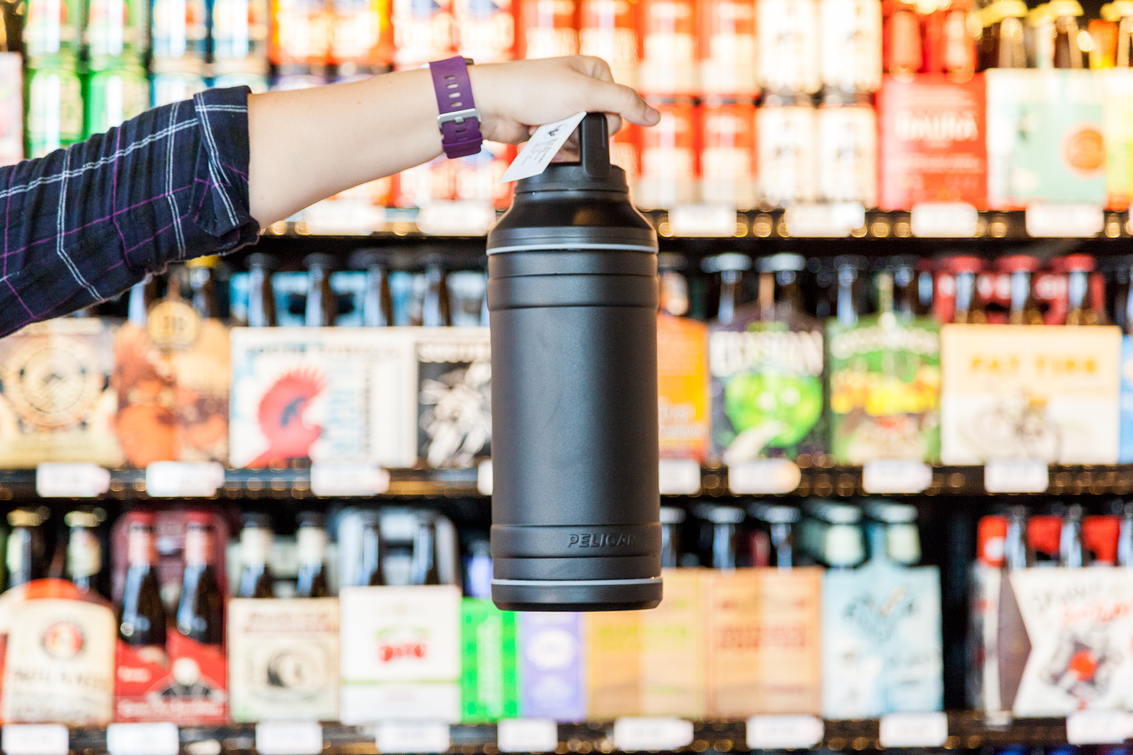 Keep beer fully carbonated & cold for up to 24 hours