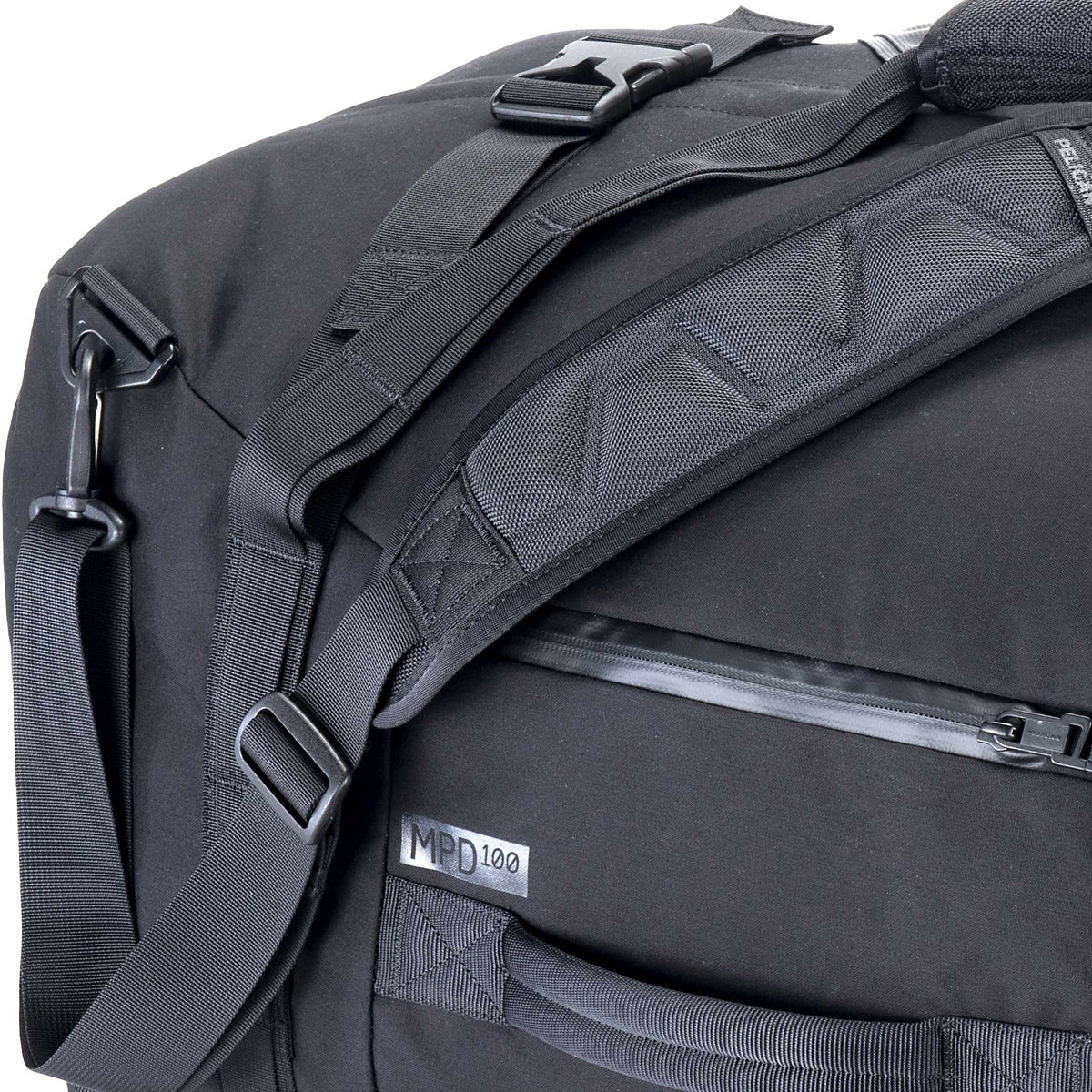 Pelican™ MPD100 Duffel comes with a padded shoulder strap